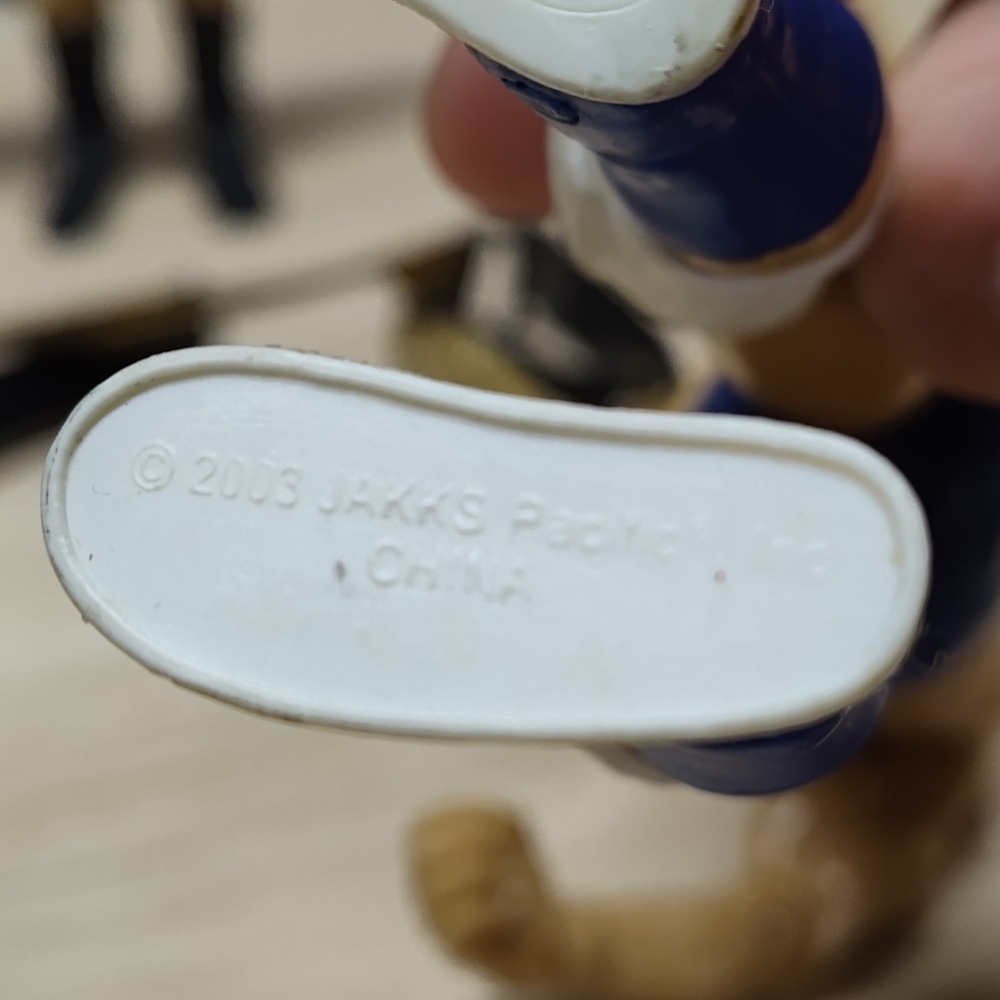 Lot of 2003 Jakks Pacific Wrestling figures and belts - Picture 13 of 14